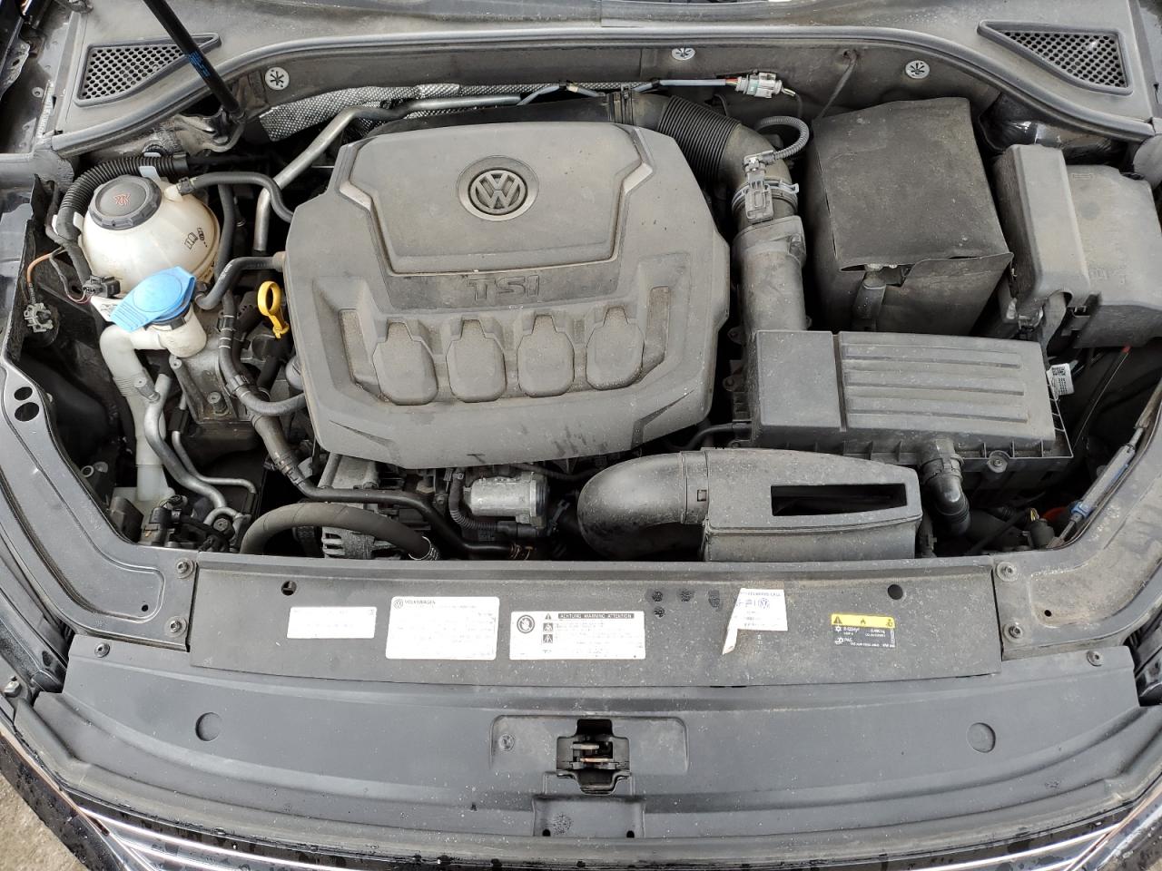 1VWBA7A35JC005280 2018 Volkswagen Passat Se