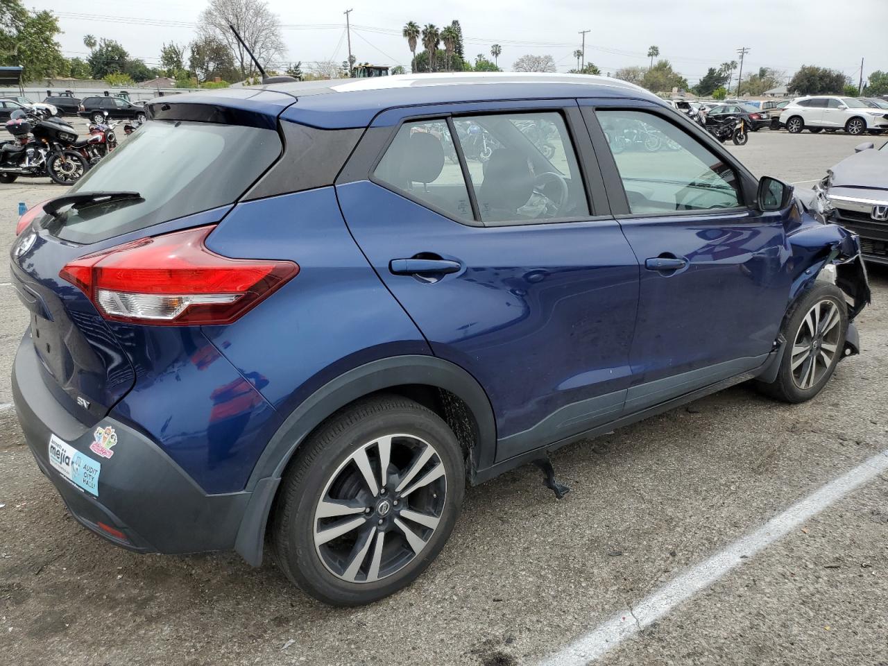 3N1CP5CU3KL496814 2019 Nissan Kicks S