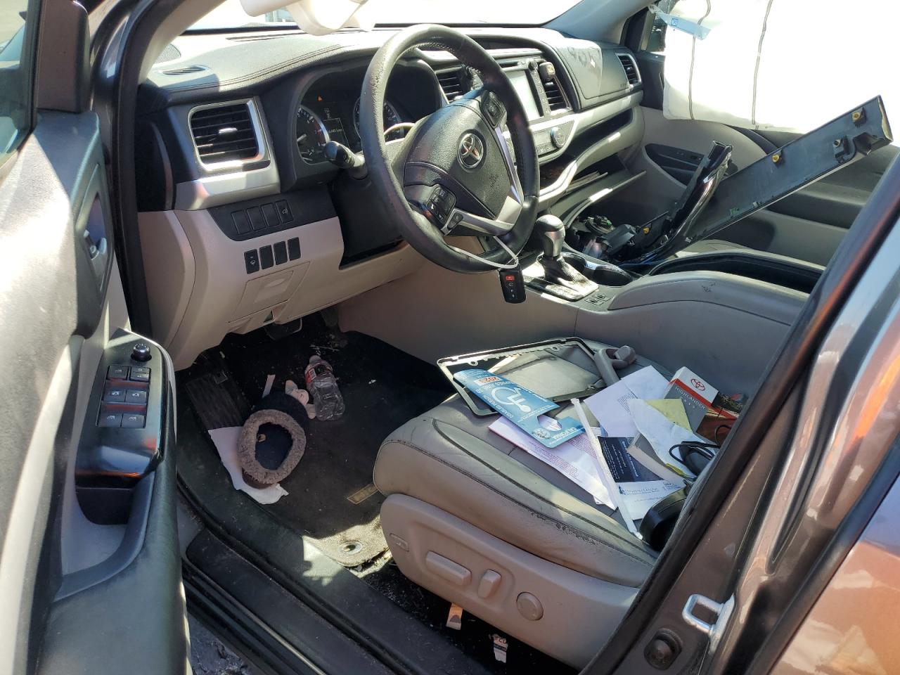 5TDJKRFHXFS104078 2015 Toyota Highlander Xle