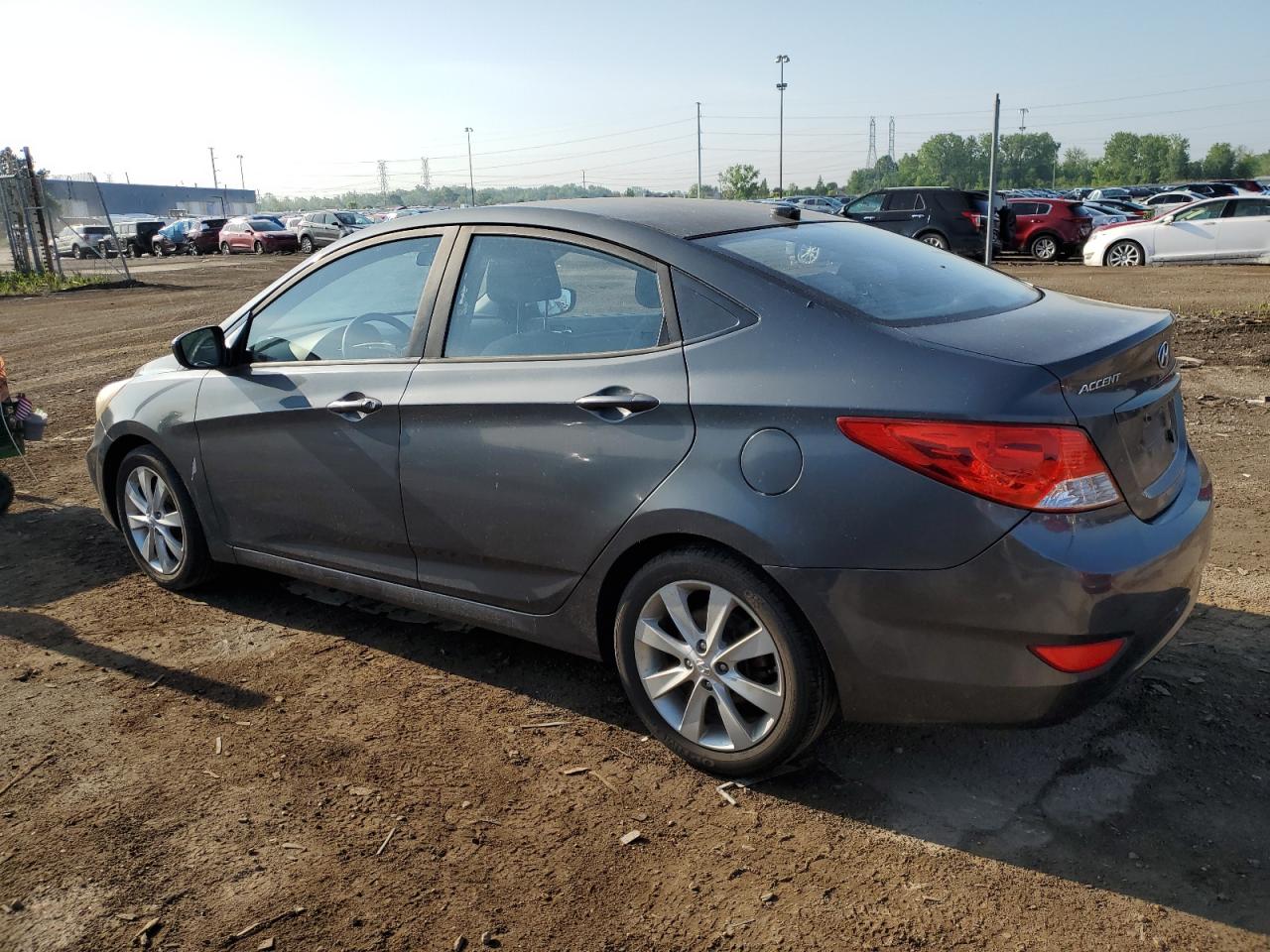 2012 Hyundai Accent Gls vin: KMHCU4AE2CU076492