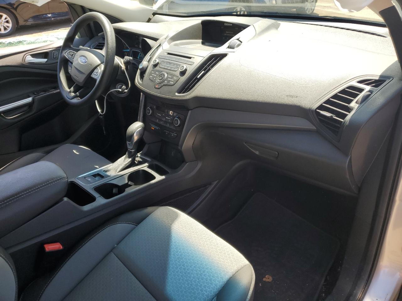 1FMCU0GD4JUA52070 2018 Ford Escape Se