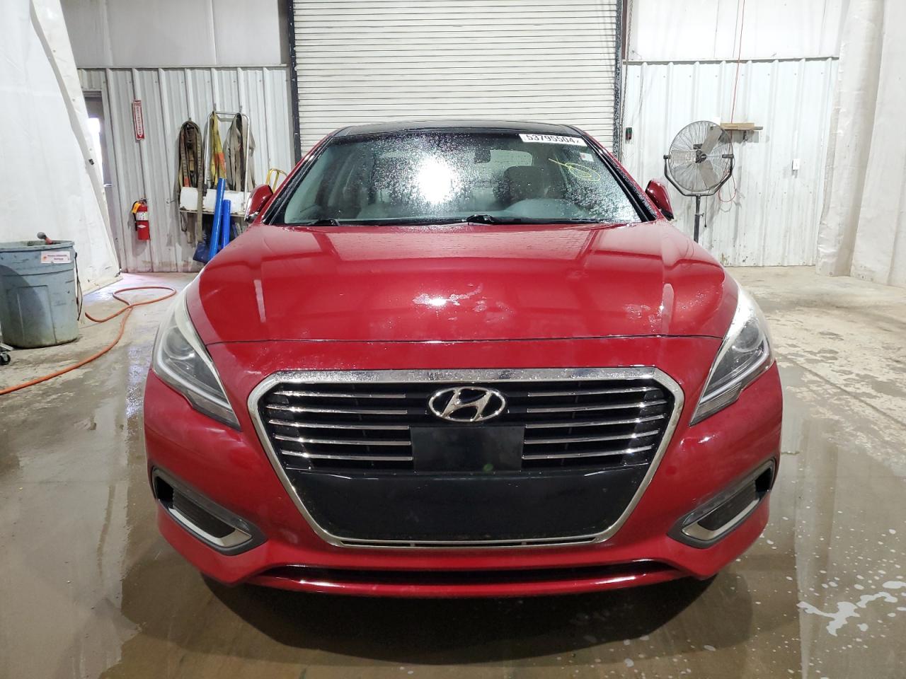 2016 Hyundai Sonata Hybrid vin: KMHE34L17GA024840