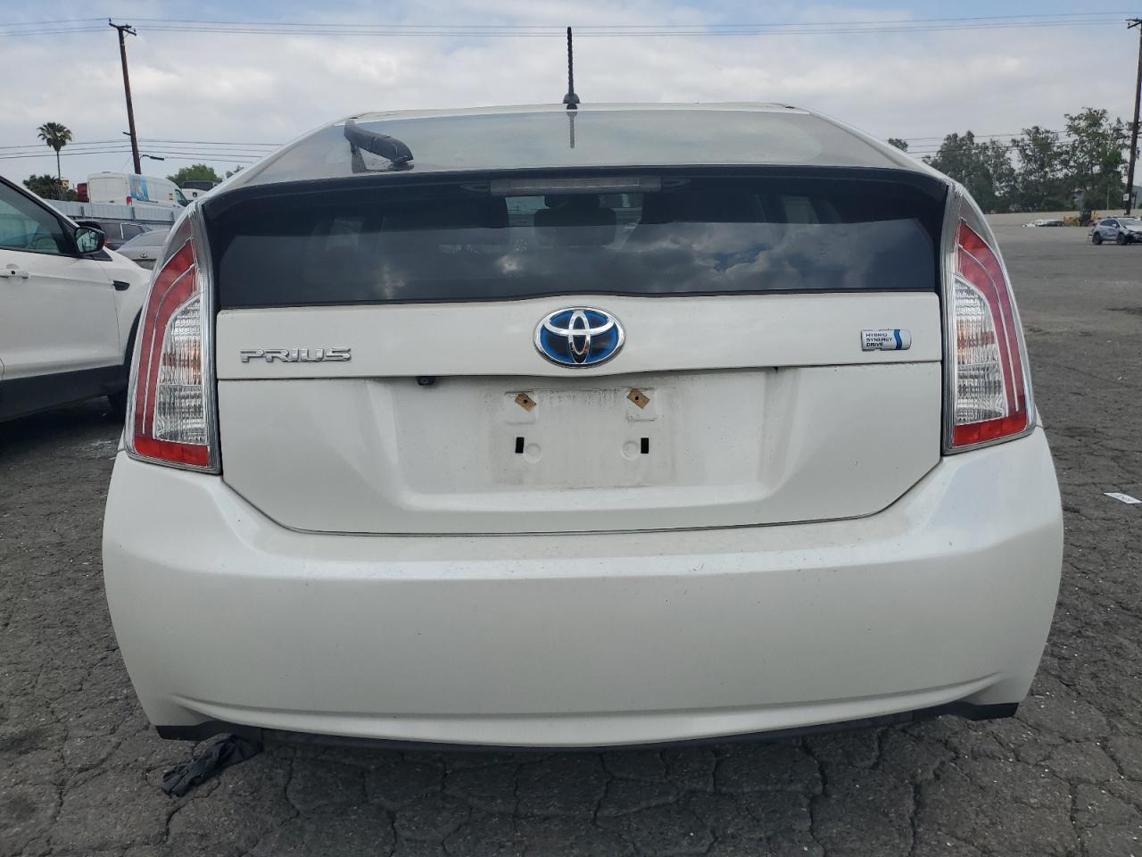 JTDKN3DU8F0461044 2015 Toyota Prius