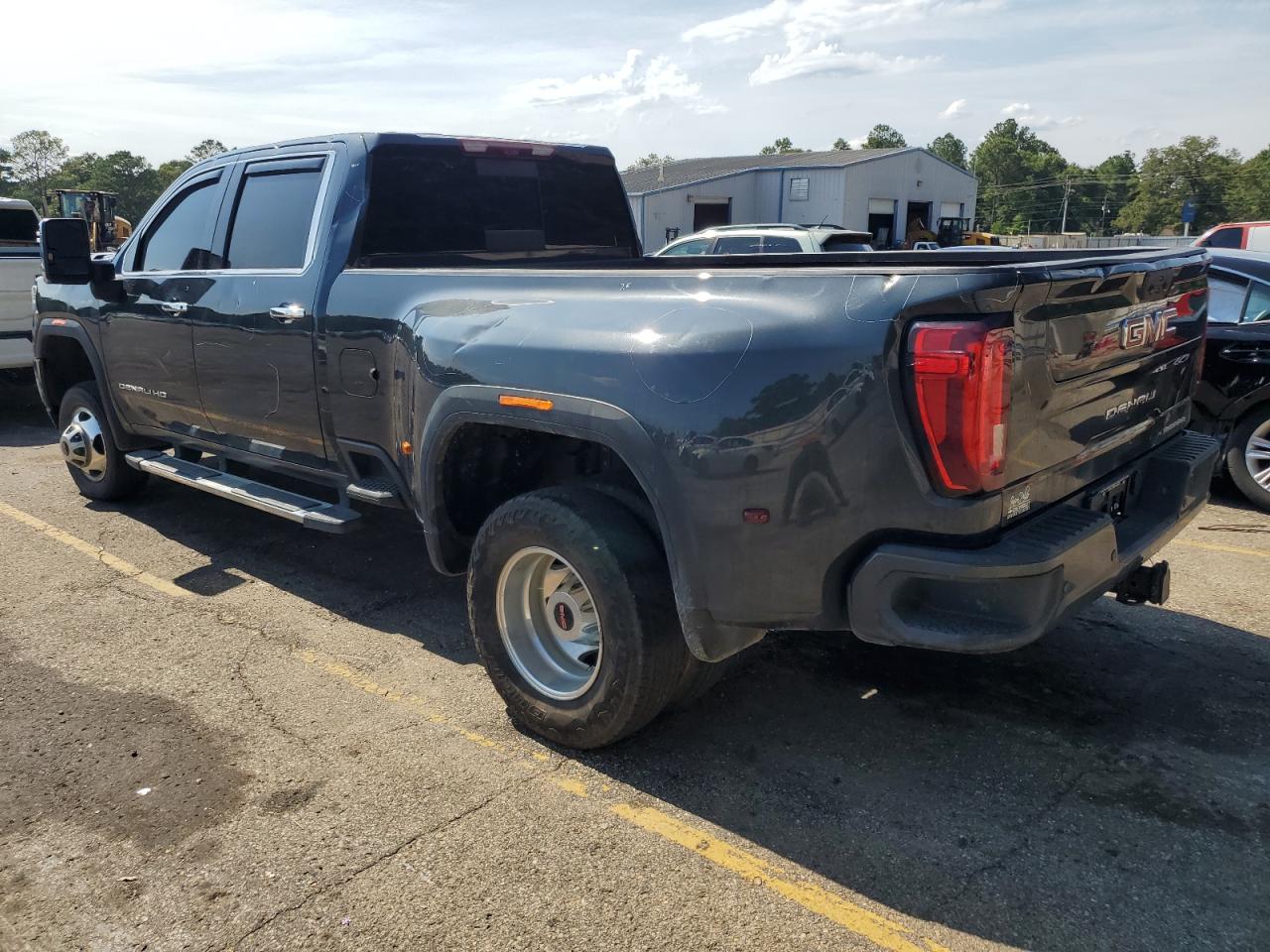 1GT49WEY5NF307094 2022 GMC Sierra K3500 Denali