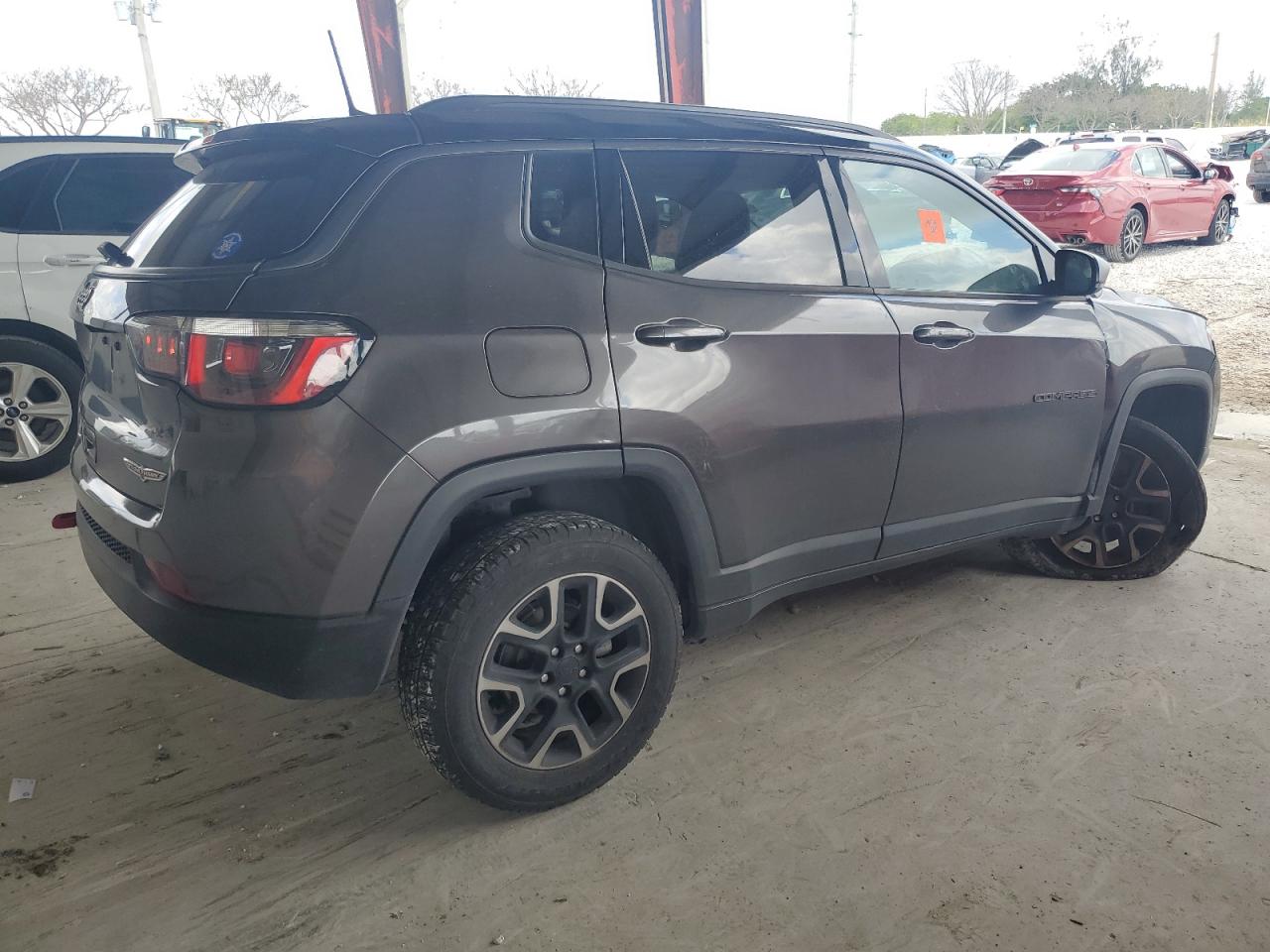 3C4NJDDB0KT722225 2019 Jeep Compass Trailhawk