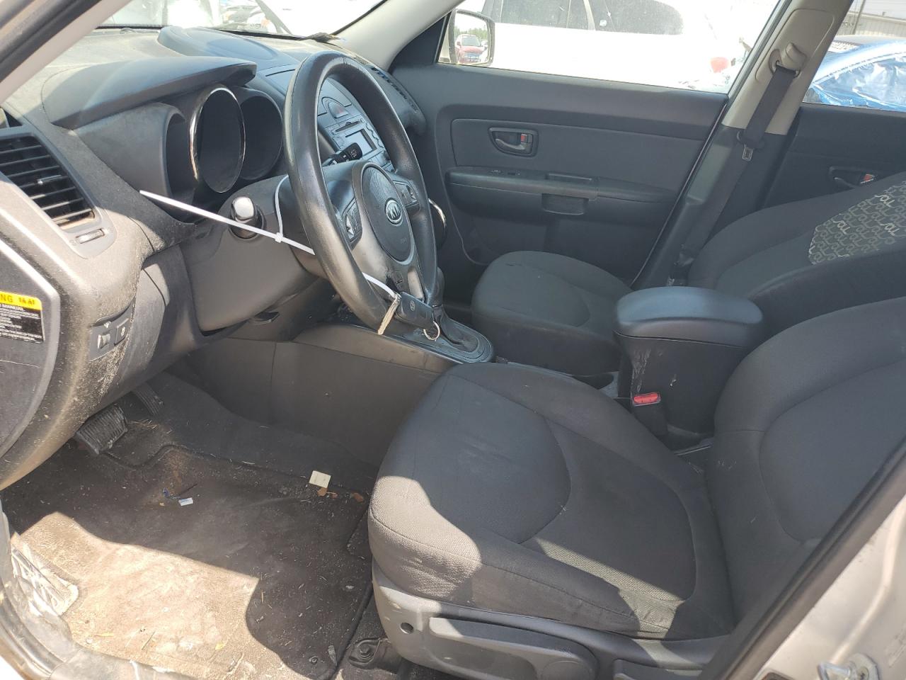 KNDJT2A21B7709442 2011 Kia Soul +