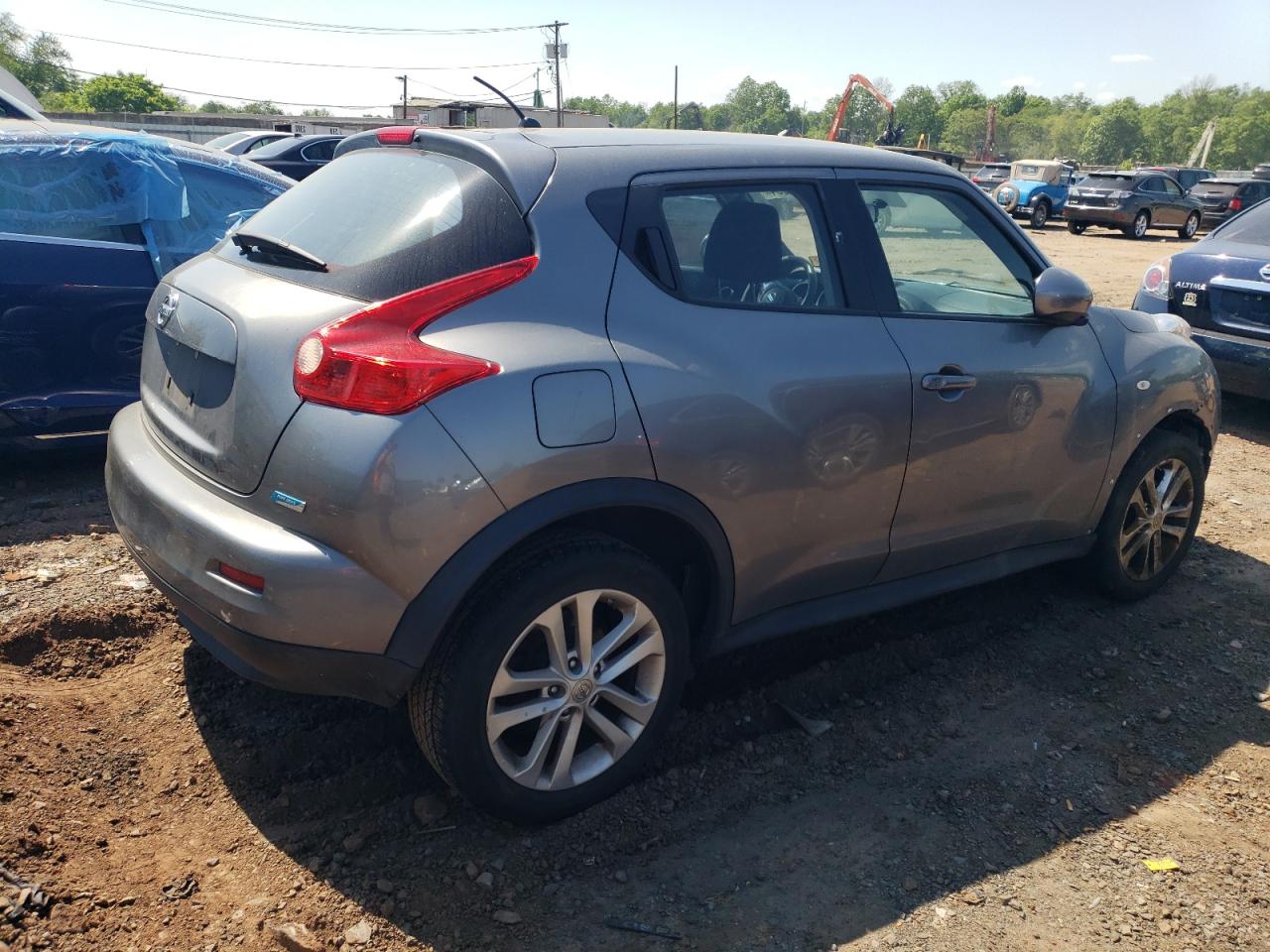 2013 Nissan Juke S vin: JN8AF5MR7DT221466