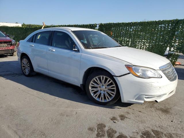 VIN 1C3CCBAB7DN670822 2013 Chrysler 200, LX no.4