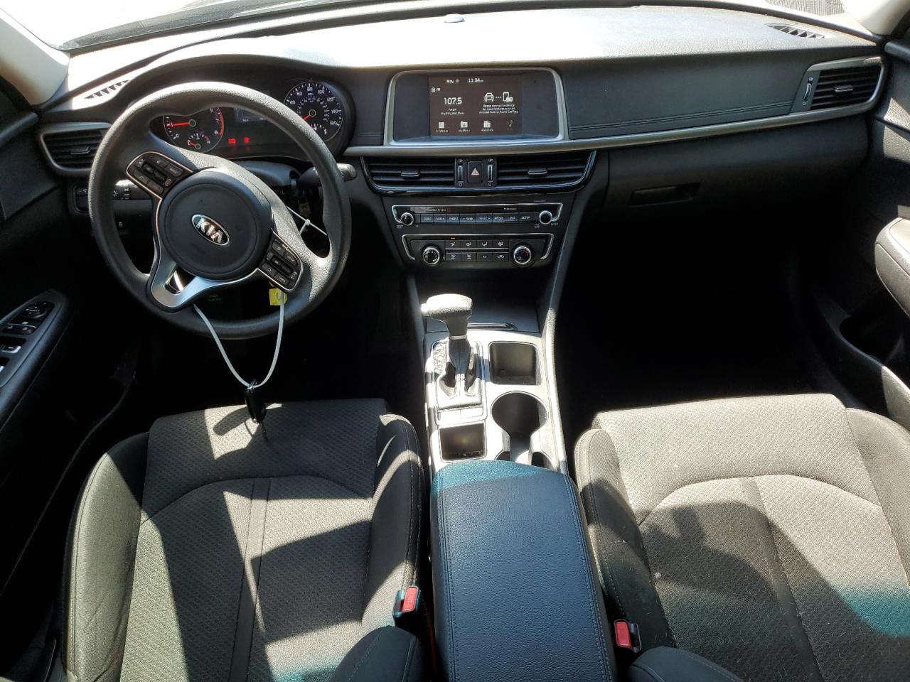 5XXGT4L30JG197481 2018 Kia Optima Lx