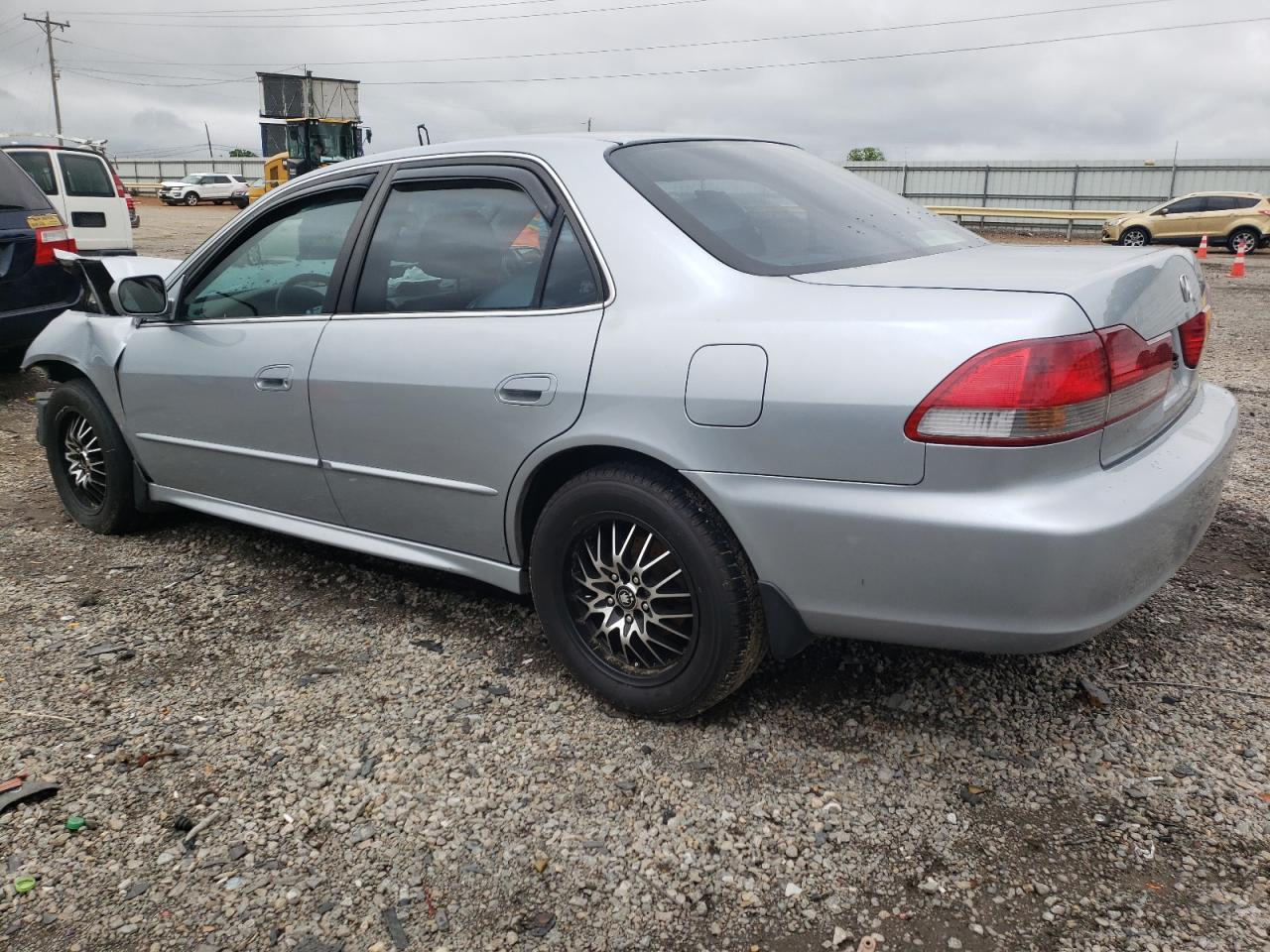 1HGCG165X2A071867 2002 Honda Accord Ex