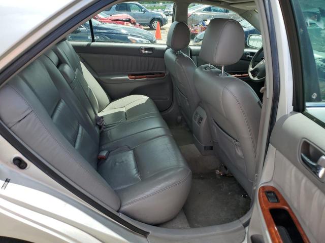 2004 Toyota Camry Le VIN: 4T1BE30K04U915485 Lot: 56602904