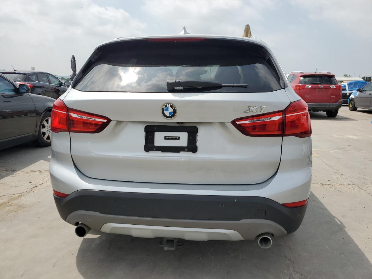 WBXHT3C38H5F86436 2017 BMW X1 xDrive28I