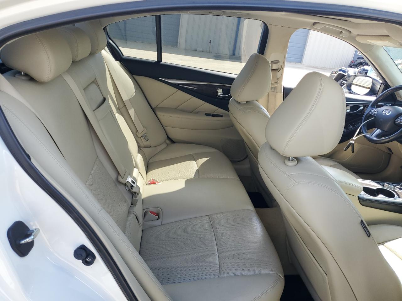 JN1EV7AP1GM301846 2016 Infiniti Q50 Premium