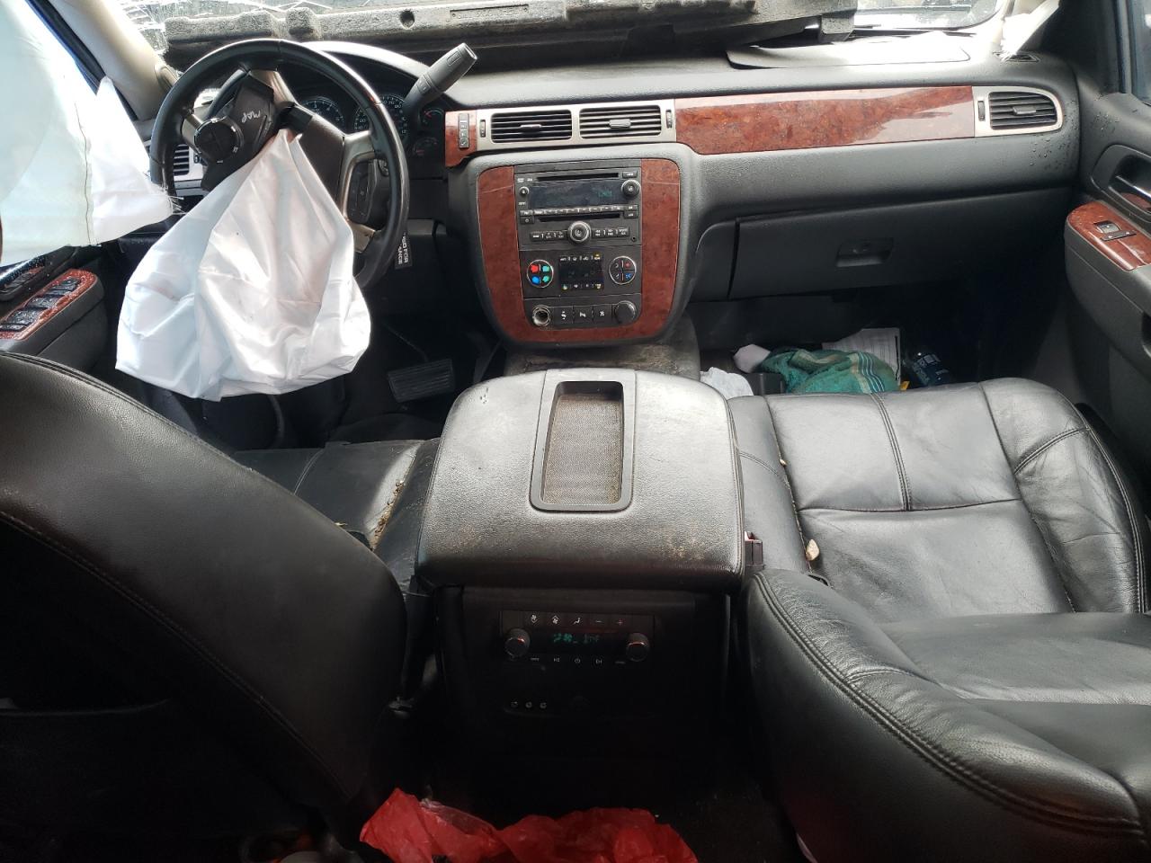 1GNSCBE04BR216783 2011 Chevrolet Tahoe C1500 Lt