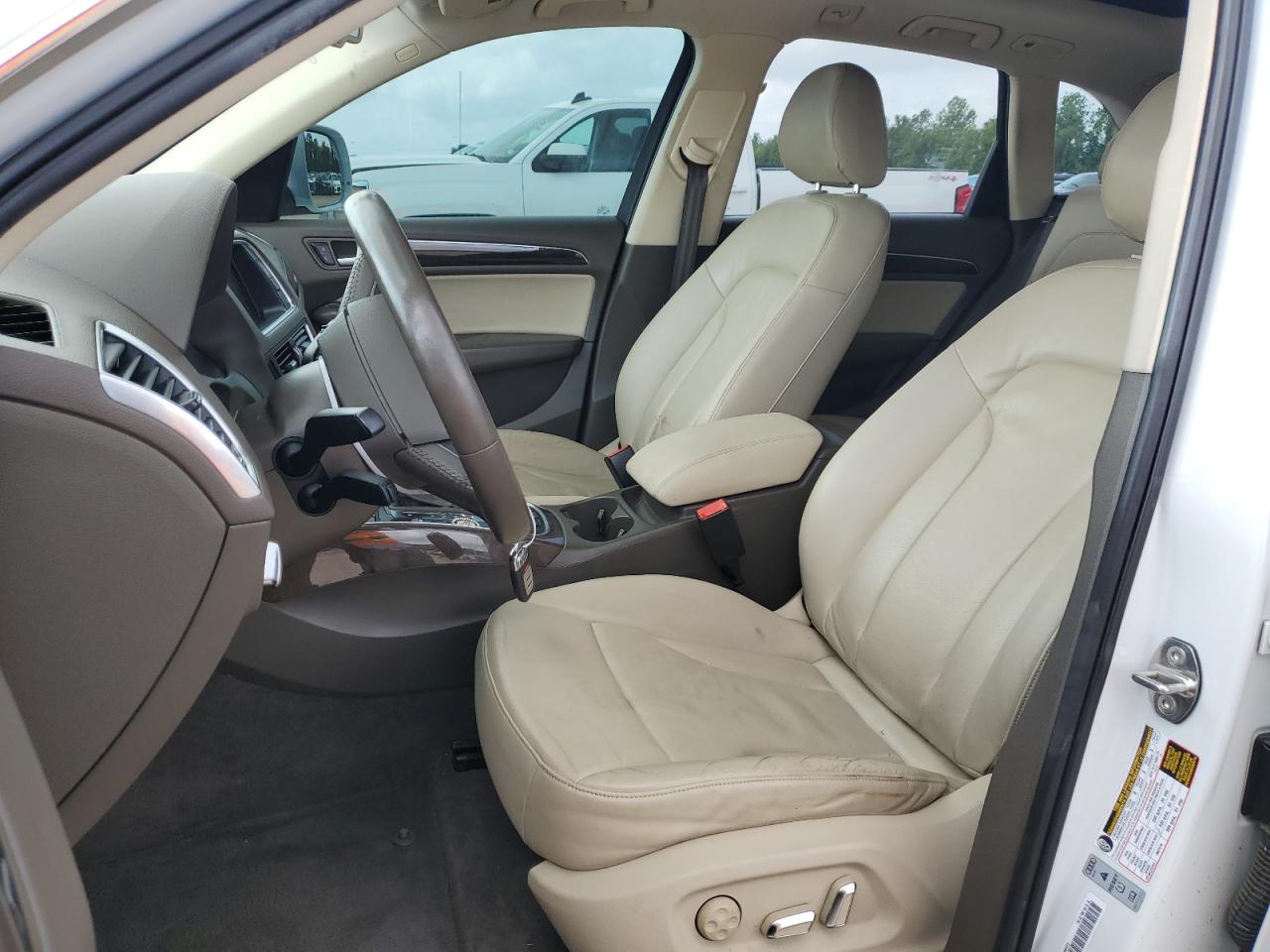 WA1LFAFP4EA037229 2014 Audi Q5 Premium Plus