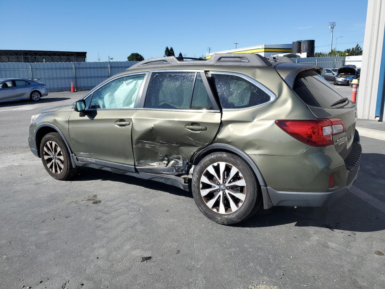 4S4BSANC1F3261054 2015 Subaru Outback 2.5I Limited