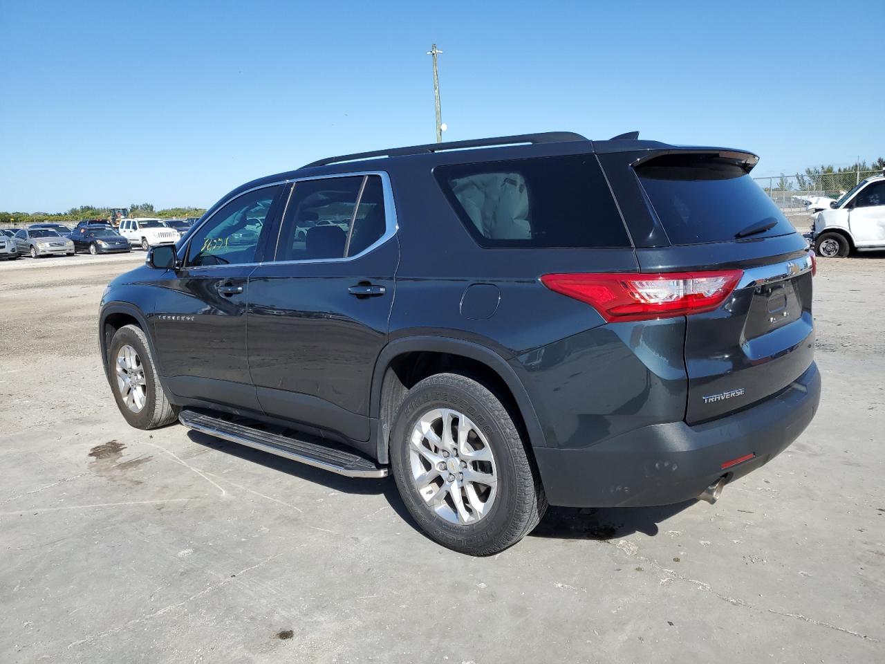 1GNERGKW8KJ264884 2019 Chevrolet Traverse Lt