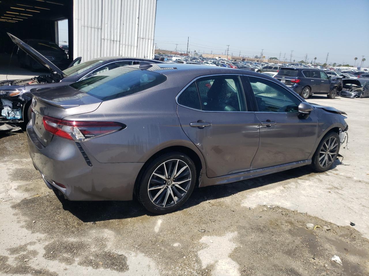 4T1G11AK1NU627769 2022 Toyota Camry Se