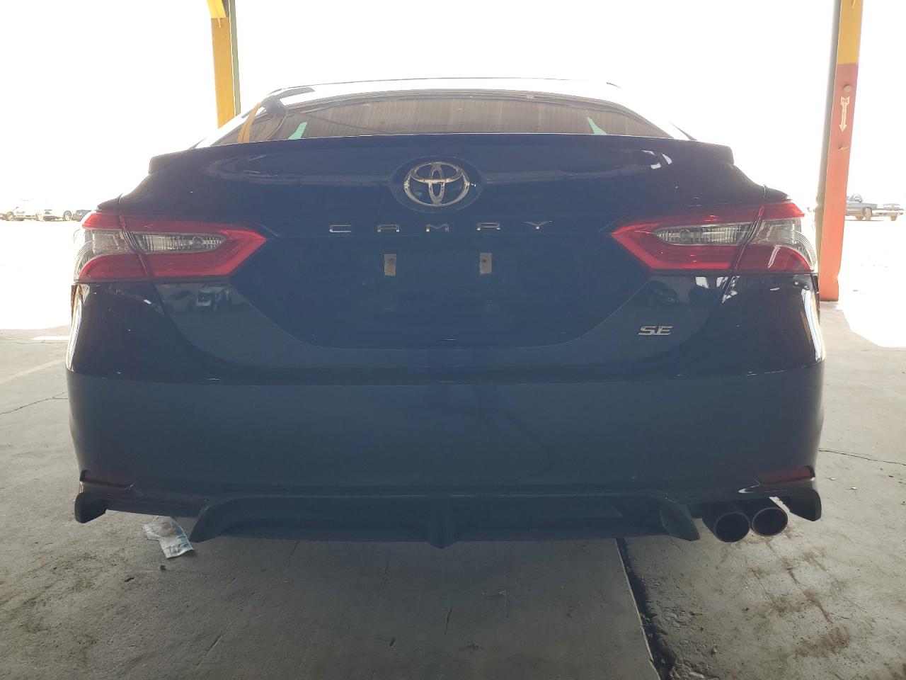 4T1B11HK8JU658981 2018 Toyota Camry L