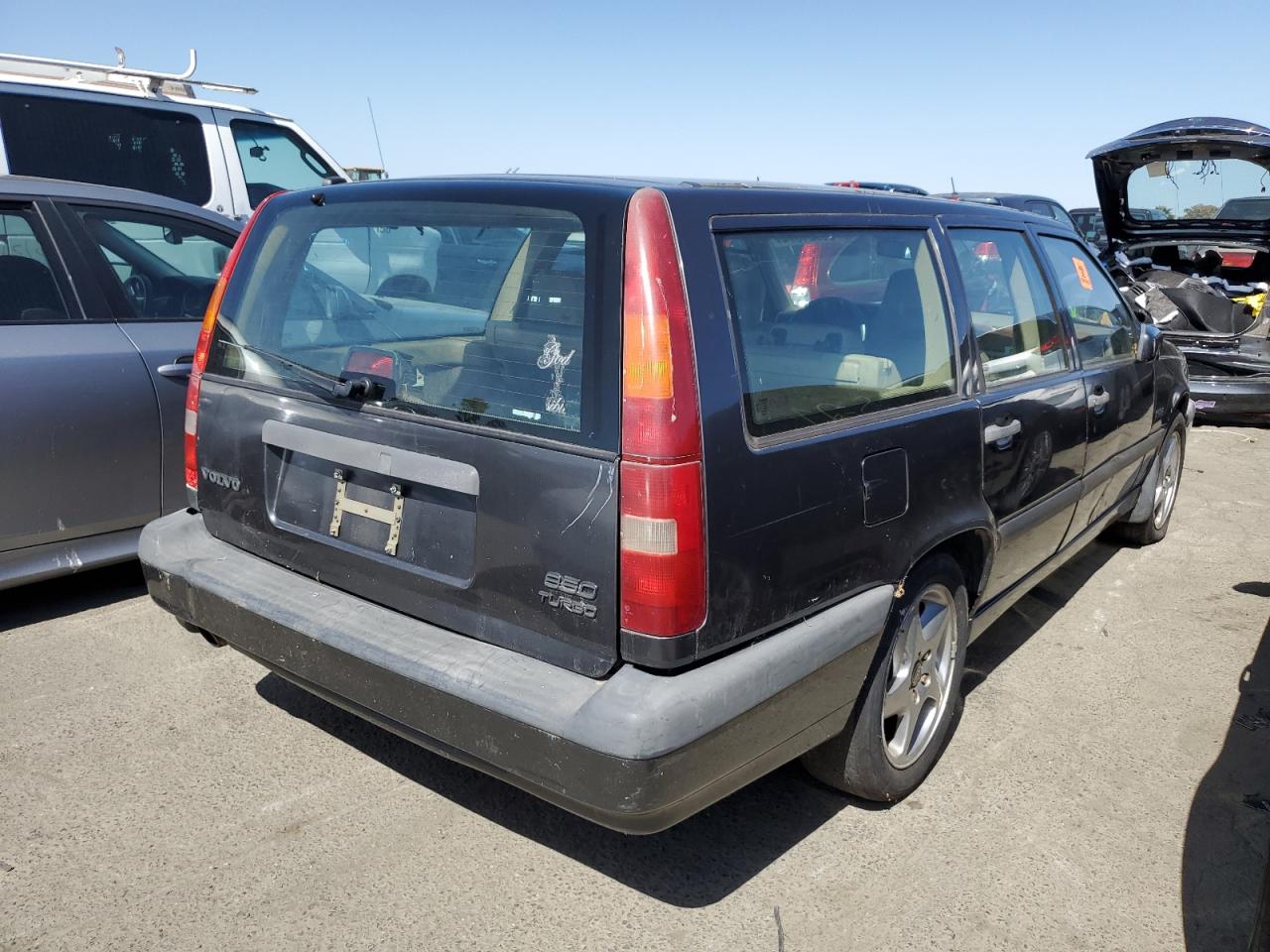 YV1LW5729T2195552 1996 Volvo 850