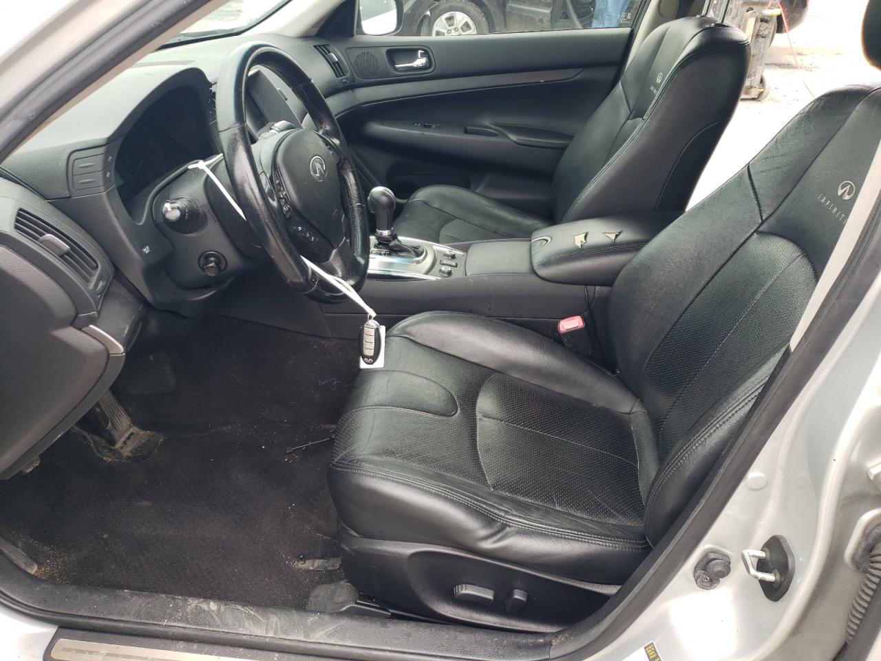 JN1CV6AR3BM400700 2011 Infiniti G37