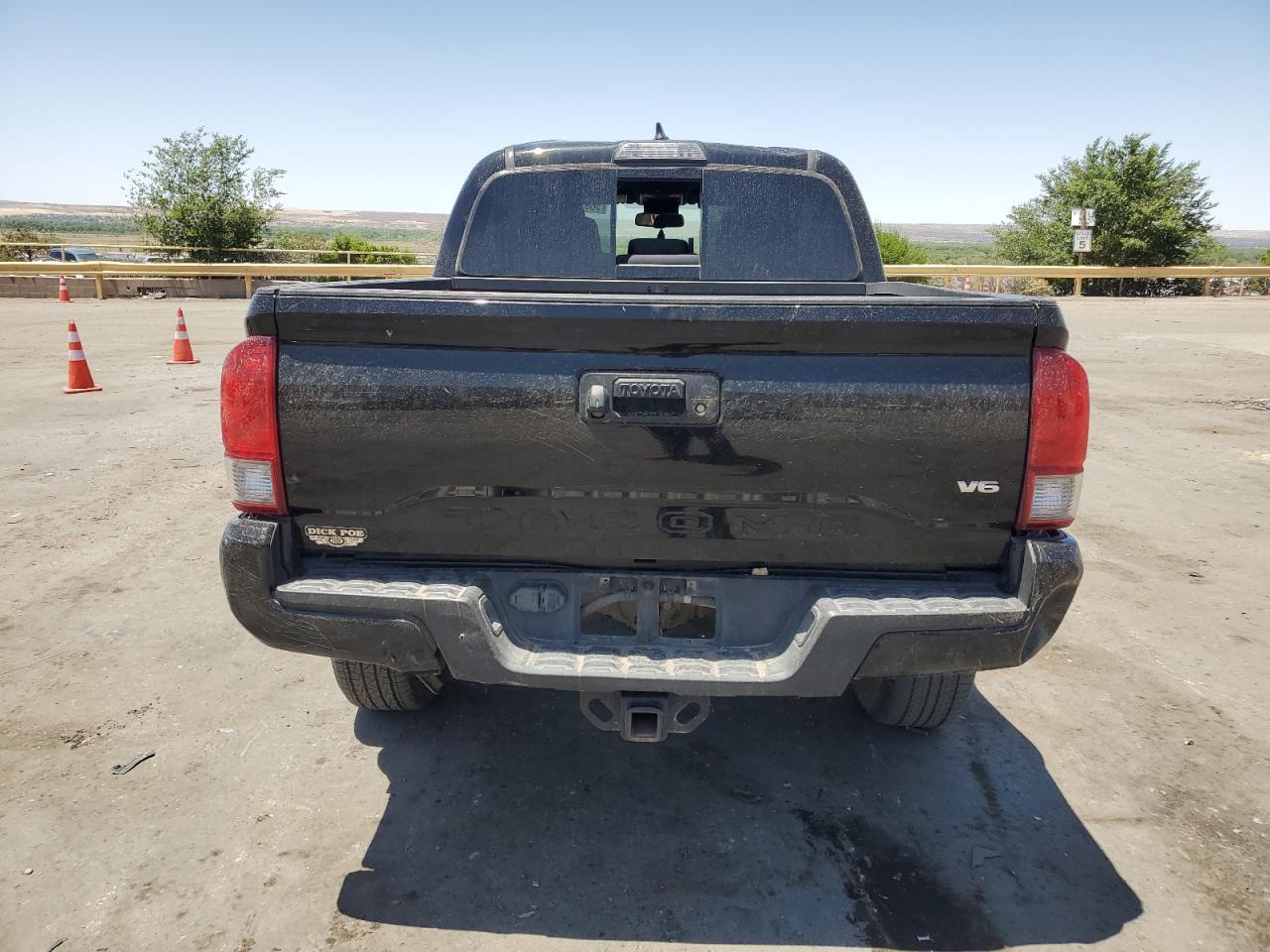 5TFCZ5ANXHX056654 2017 Toyota Tacoma Double Cab