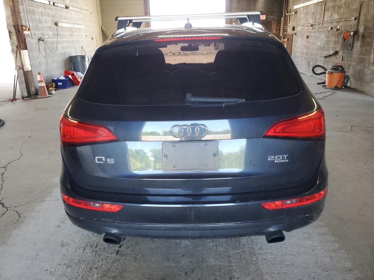 WA1CFAFP0EA025675 2014 Audi Q5 Premium