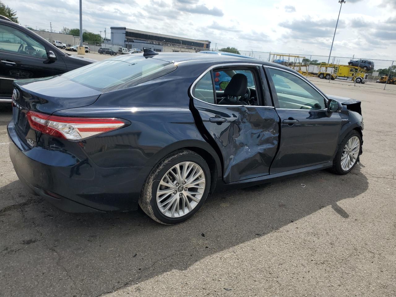 4T1B21HK5JU510736 2018 Toyota Camry Hybrid