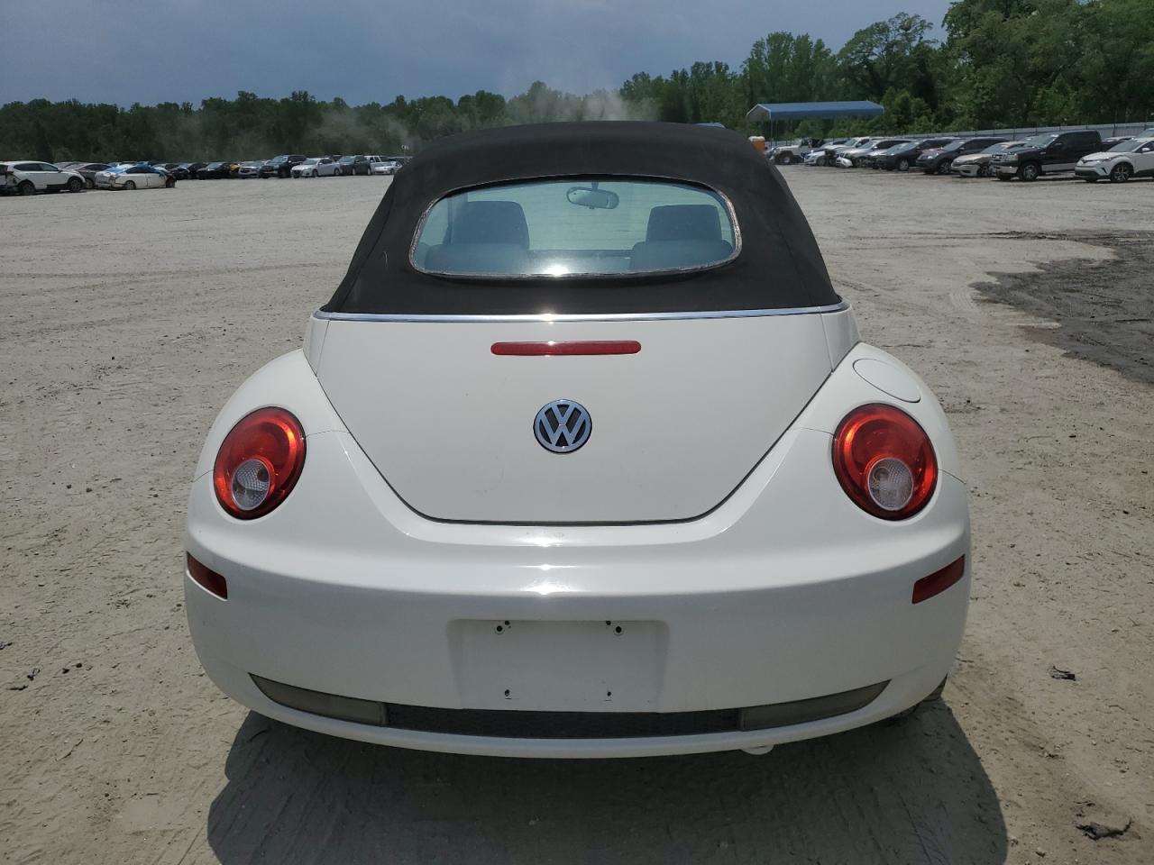 3VWFF31Y97M417393 2007 Volkswagen New Beetle Triple White