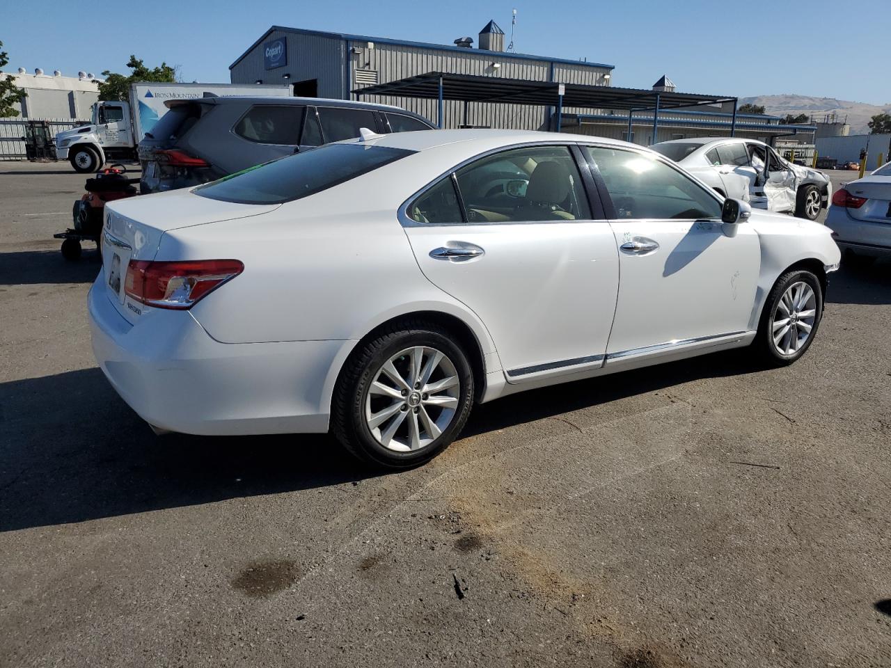 JTHBK1EG3B2463139 2011 Lexus Es 350