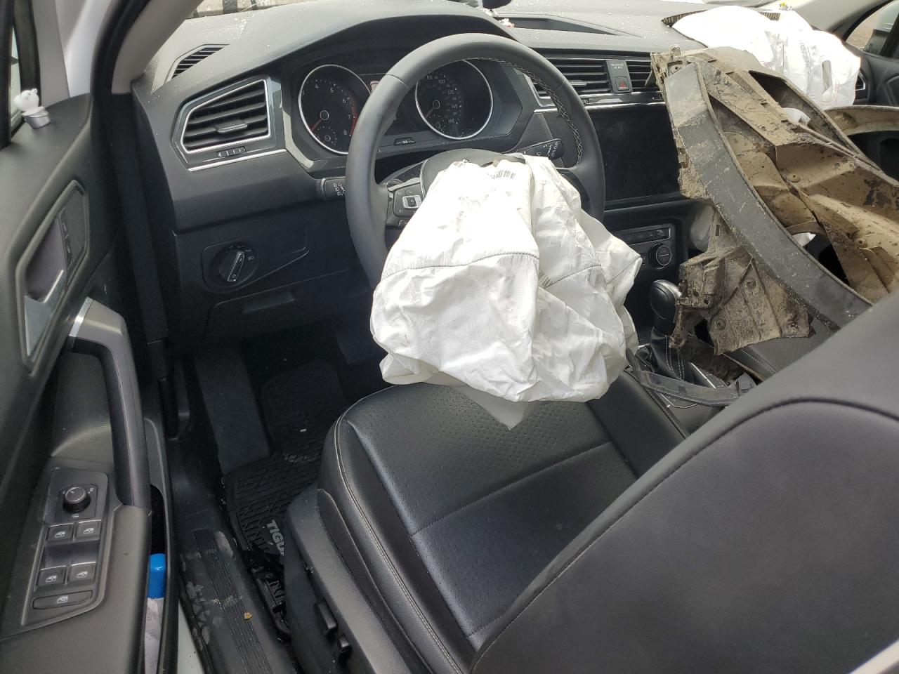 3VV3B7AX7MM158819 2021 Volkswagen Tiguan Se