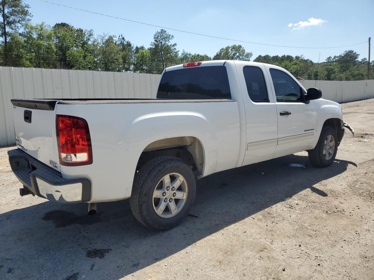 1GTR1VE06BZ212281 2011 GMC Sierra C1500 Sle