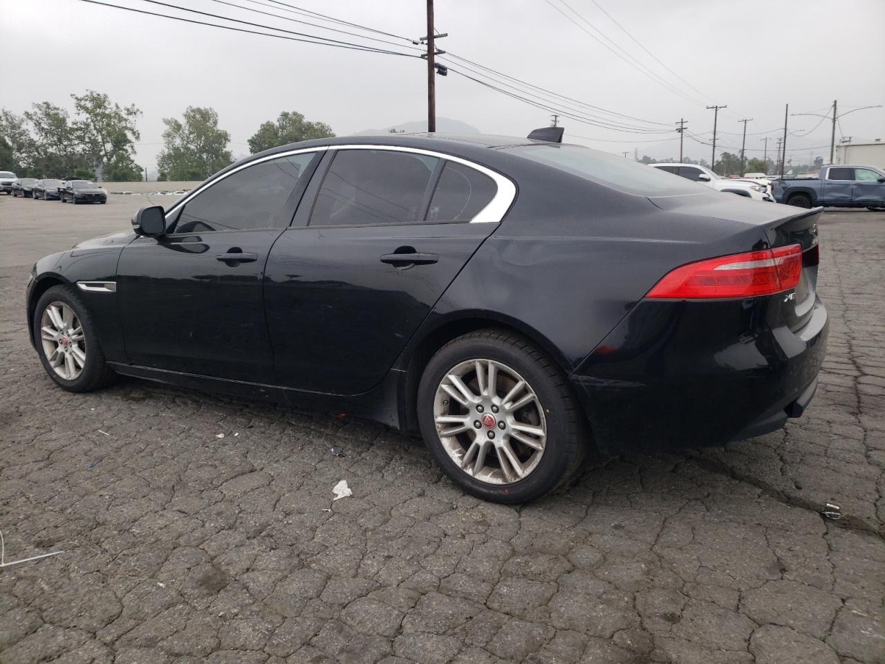 2018 Jaguar Xe Premium vin: SAJAD4FX0JCP26236