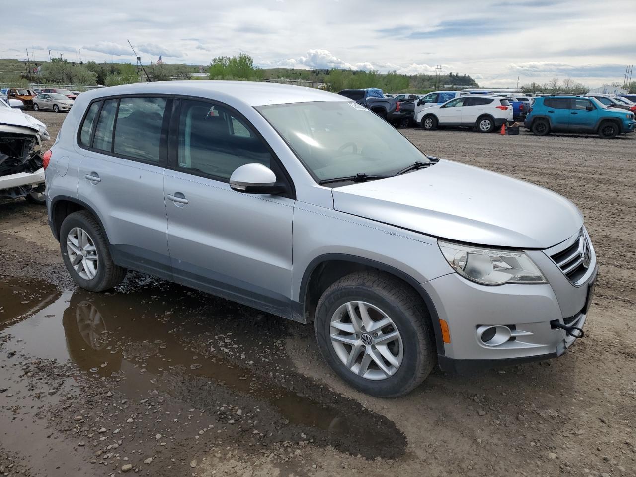 WVGBV7AX2BW506262 2011 Volkswagen Tiguan S