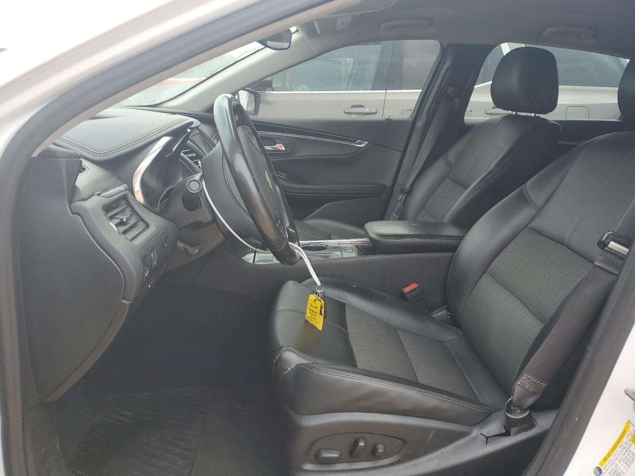 2G1105S30J9122379 2018 Chevrolet Impala Lt