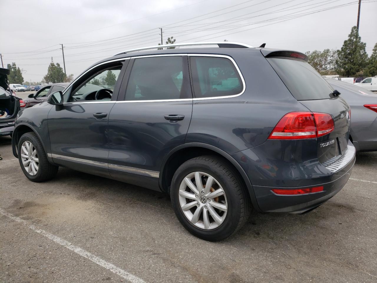 WVGFF9BP2BD000239 2011 Volkswagen Touareg V6