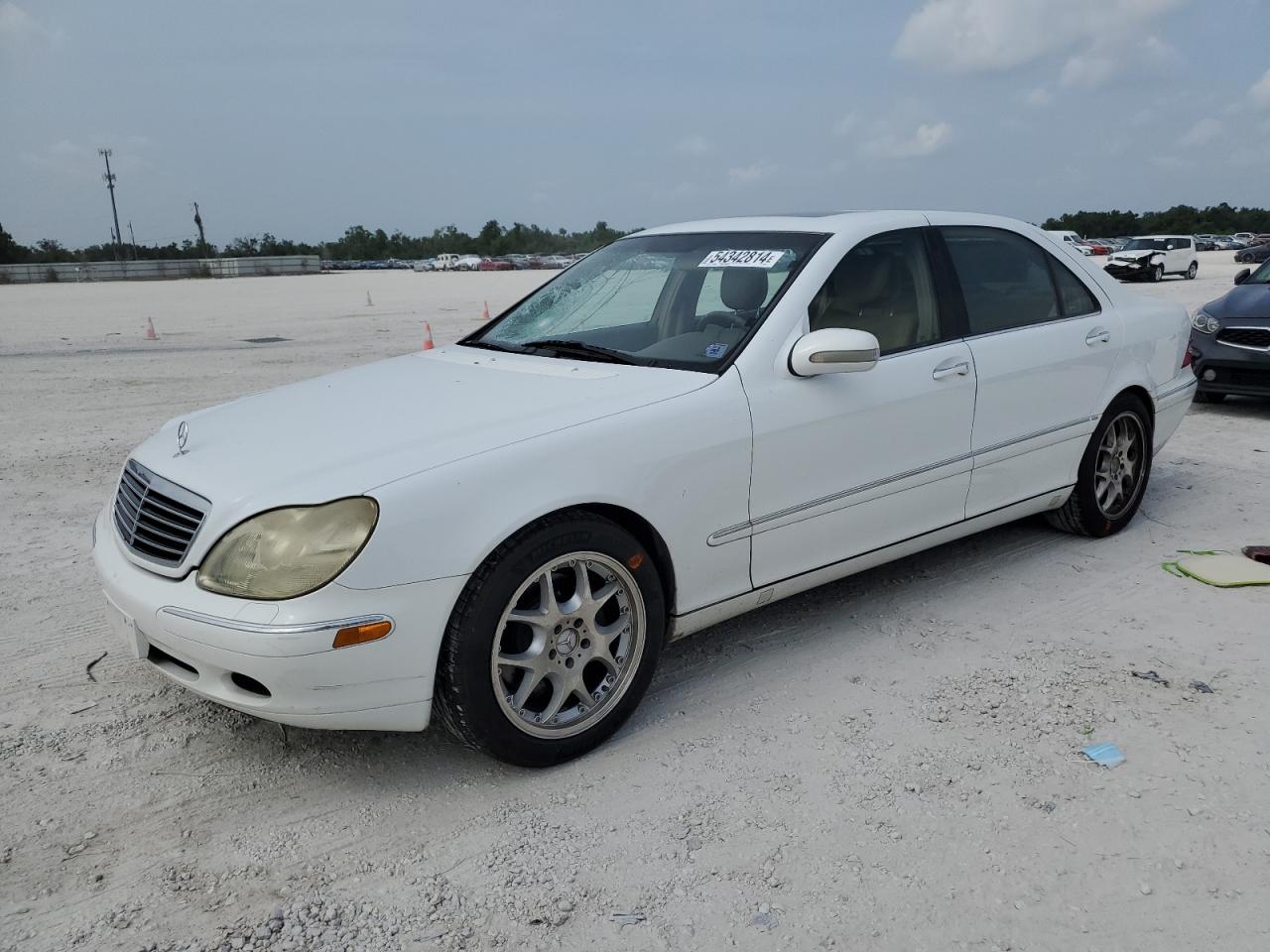 WDBNG75J7YA038440 2000 Mercedes-Benz S 500