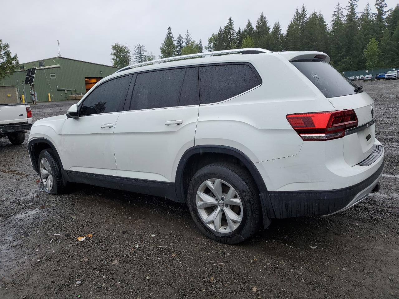 2018 Volkswagen Atlas vin: 1V2HR2CA0JC500800