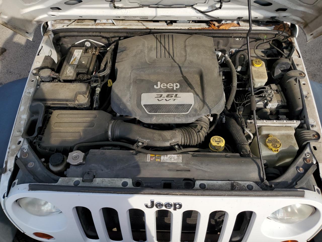 1C4BJWDG3DL660716 2013 Jeep Wrangler Unlimited Sport