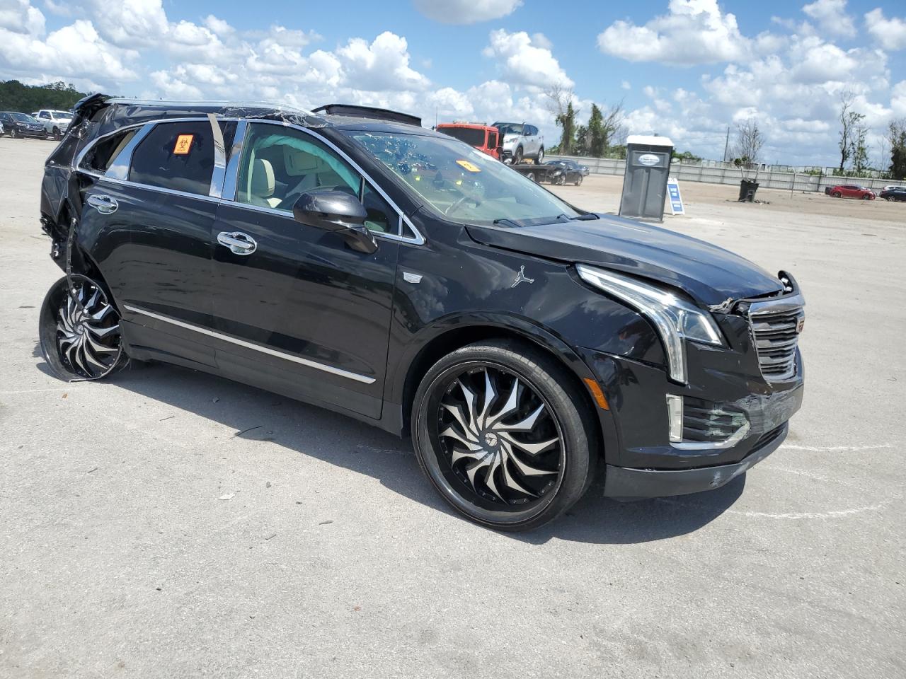 2017 Cadillac Xt5 Luxury vin: 1GYKNBRS9HZ199206