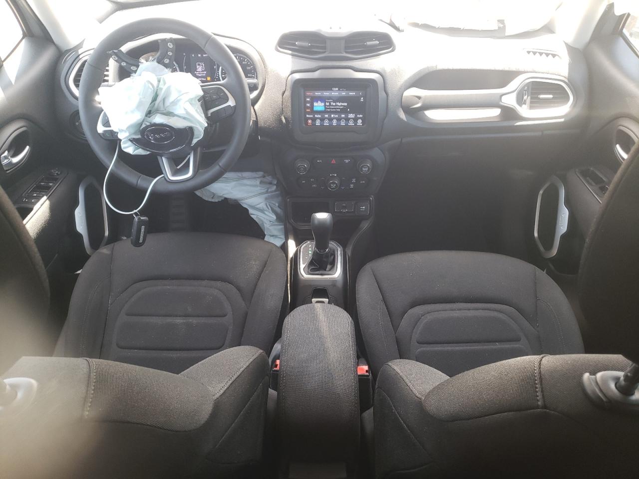 ZACNJABB3LPL68255 2020 Jeep Renegade Latitude