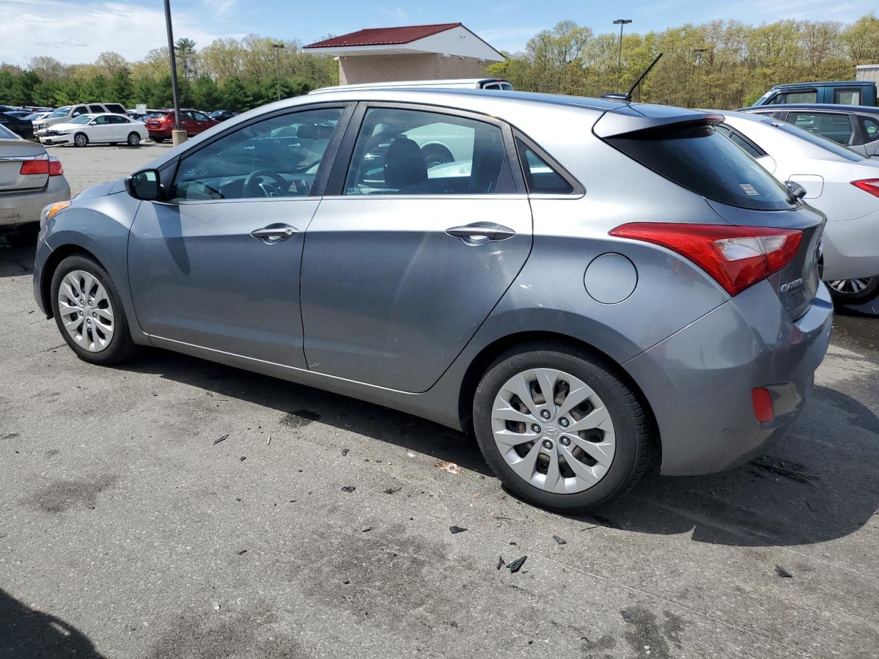 2017 Hyundai Elantra Gt vin: KMHD35LH0HU370470