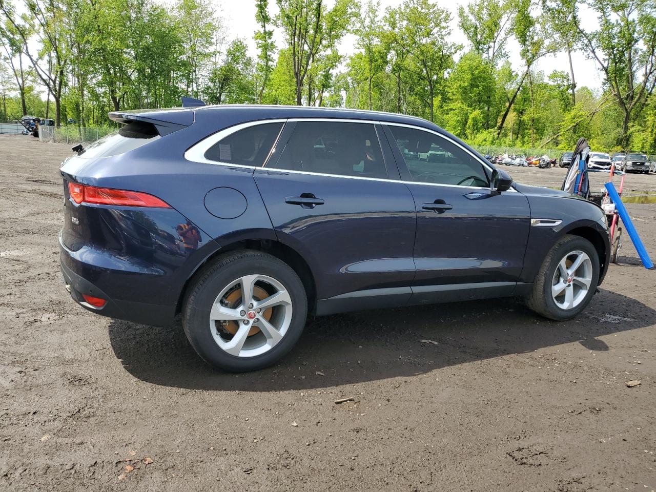 SADCJ2FX4KA395652 2019 Jaguar F-Pace Premium