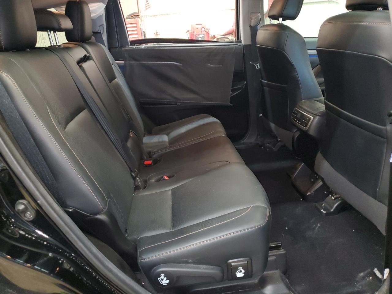 5TDDZRFH5HS456707 2017 Toyota Highlander Limited