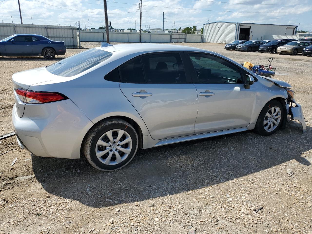 2022 Toyota Corolla Le vin: 5YFEPMAE1NP391160