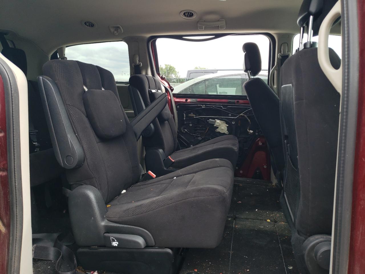 2D4RN3DG3BR613484 2011 Dodge Grand Caravan Mainstreet