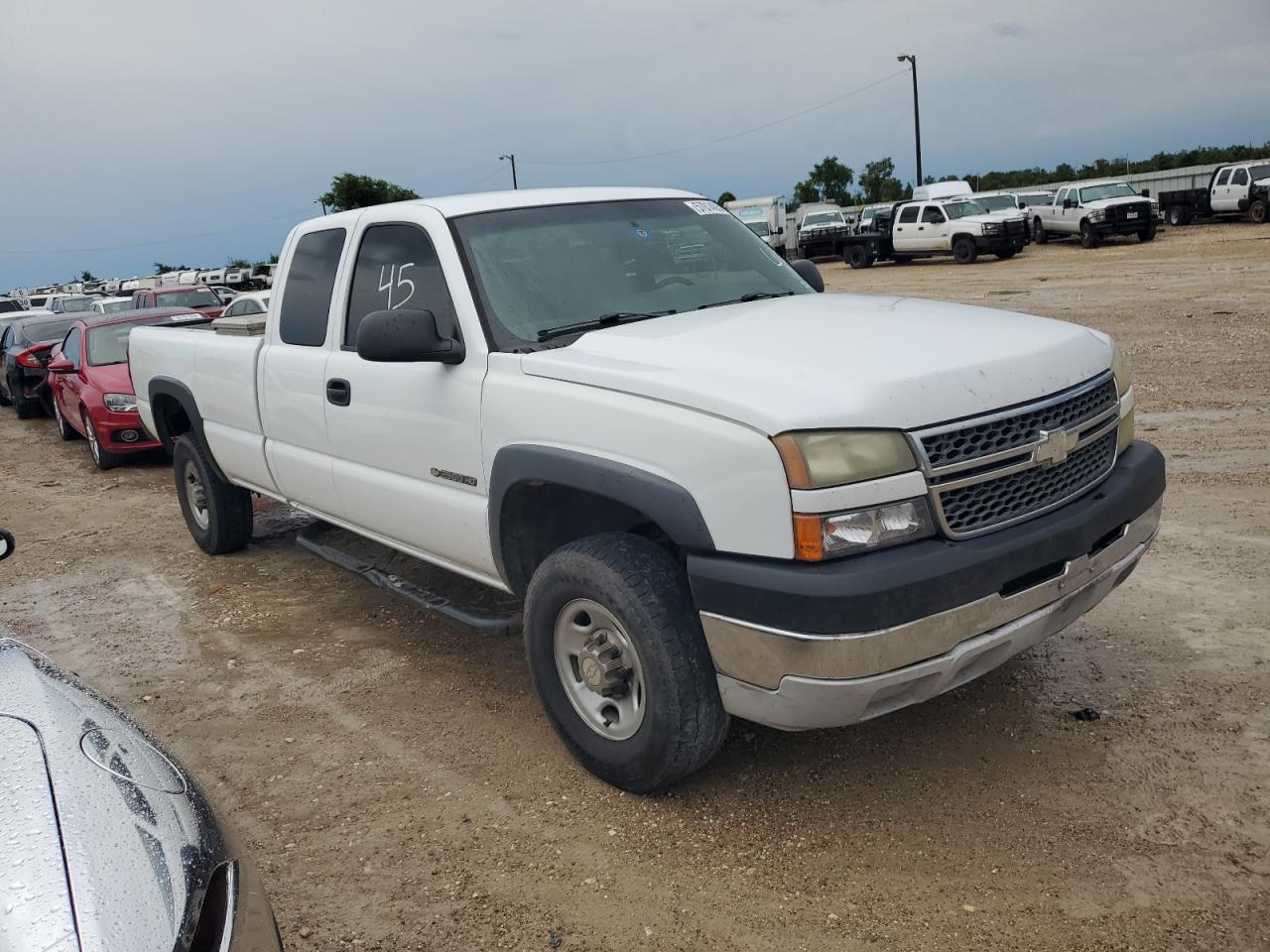 1GCHC29U15E290335 2005 Chevrolet Silverado C2500 Heavy Duty