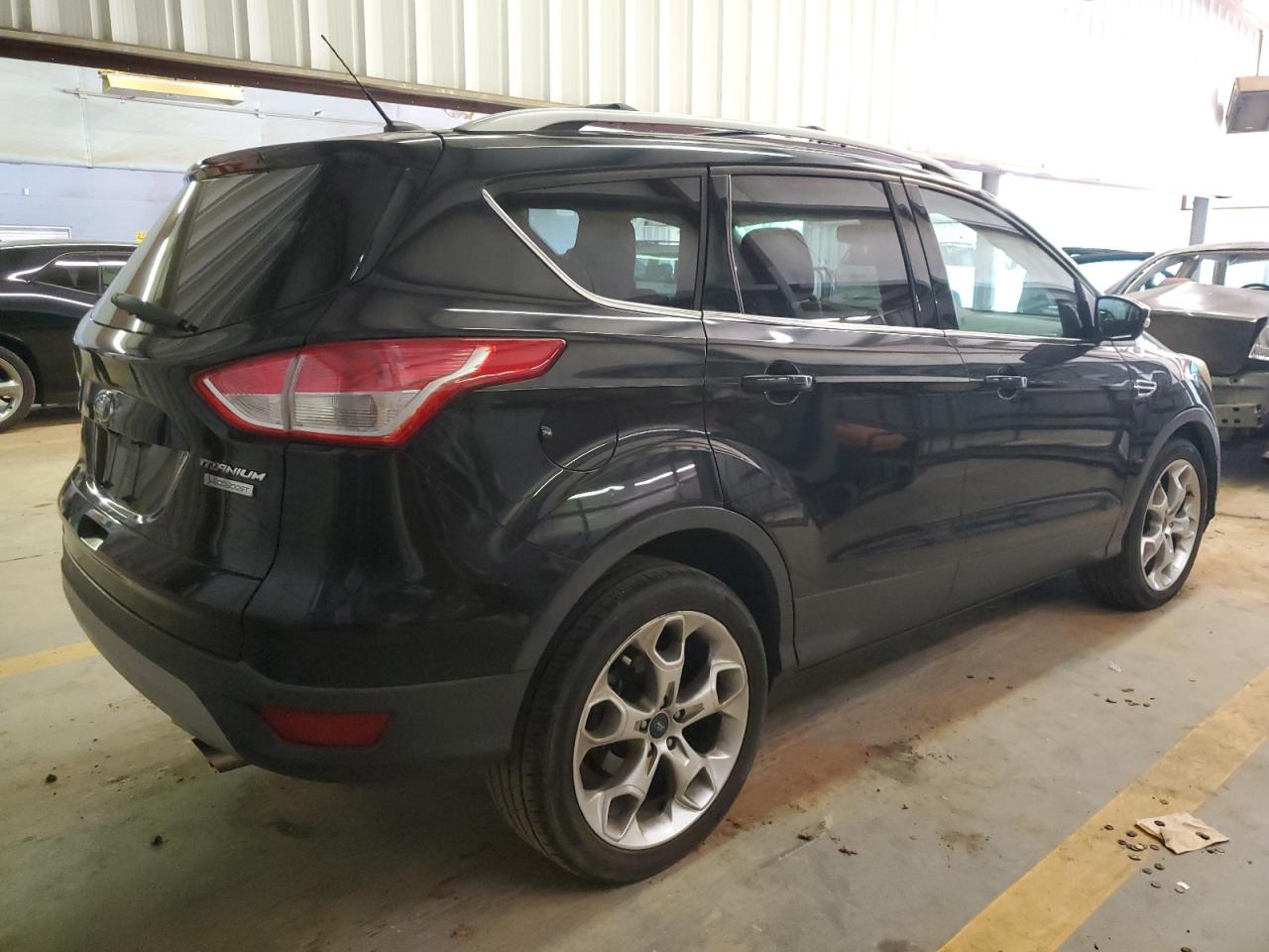 1FMCU0J99DUD83557 2013 Ford Escape Titanium