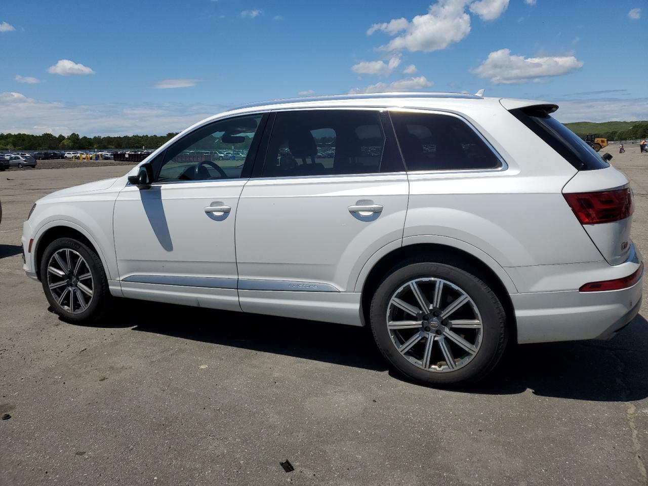 2017 Audi Q7 Premium Plus vin: WA1LAAF78HD011248