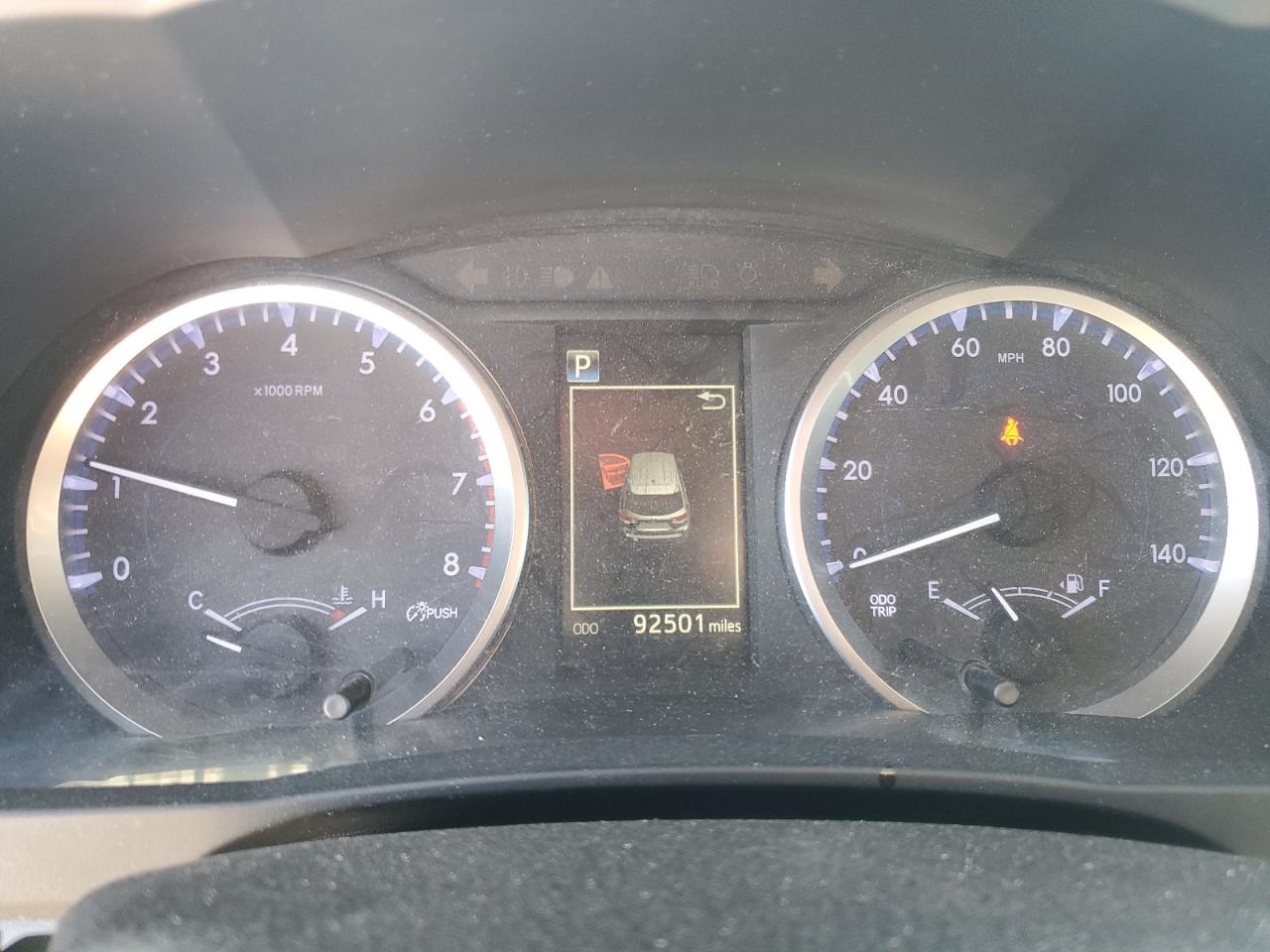 5TDZARFH8JS036233 2018 Toyota Highlander Le